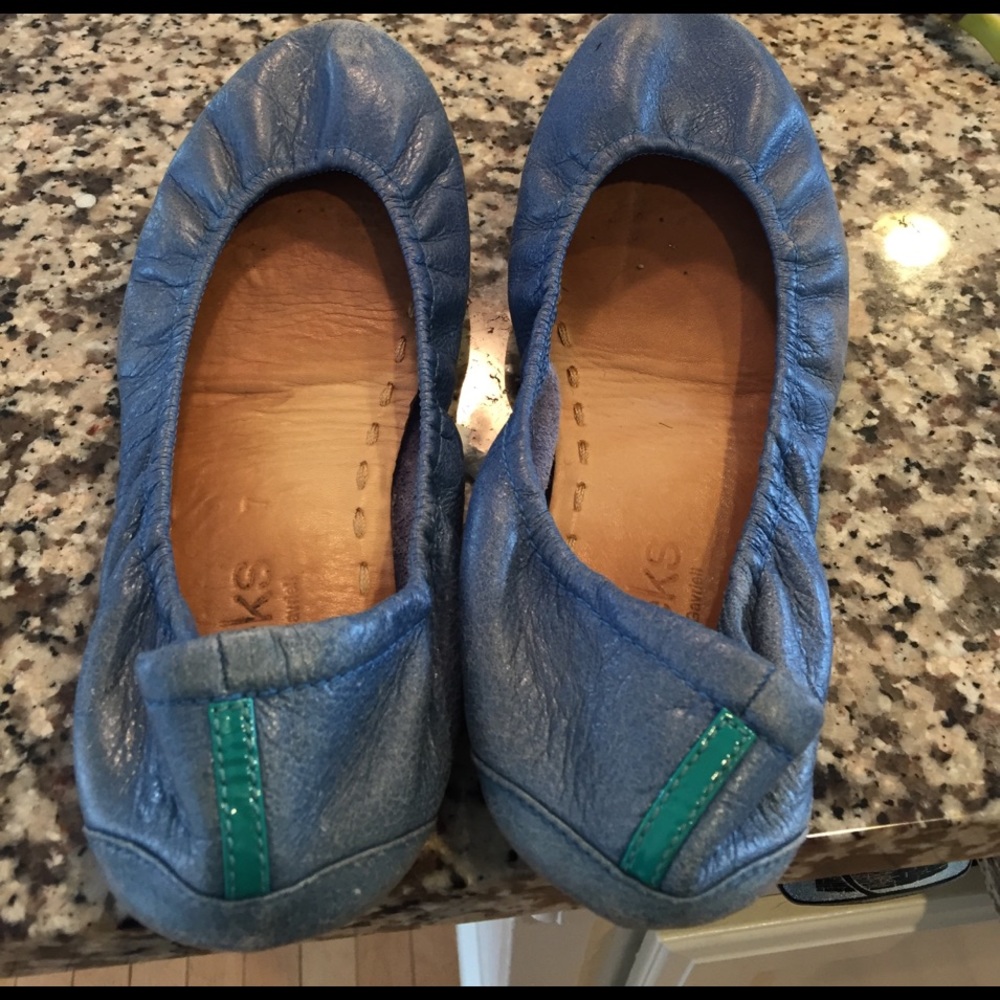 Worn-in Cobalt Blue Tieks size 7