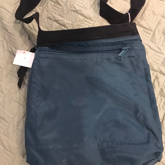 Dakine purse - Picture 4 of 4