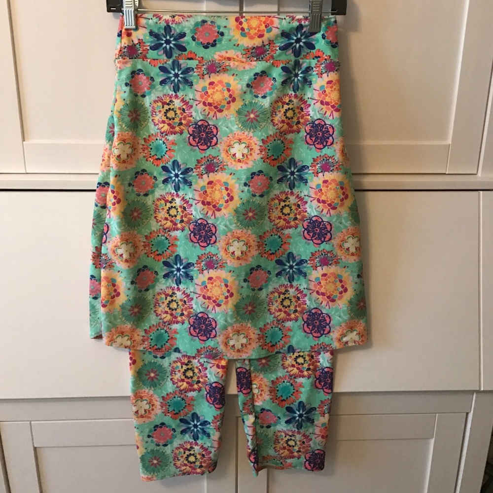 Fitness Skirt with  Capri Leggings