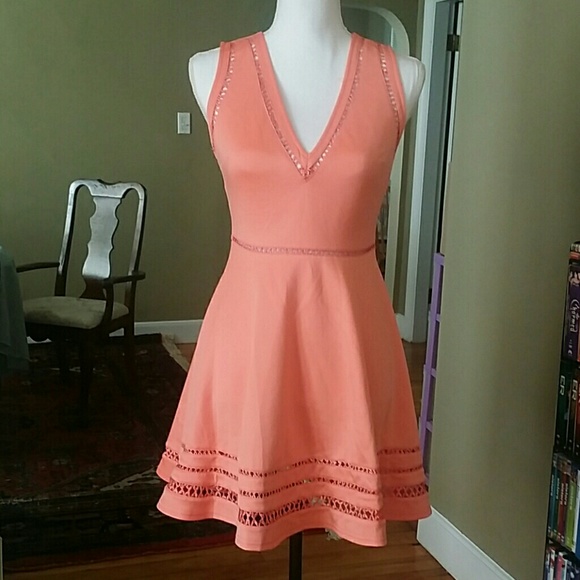 Dresses & Skirts - Cute Peach summer dress