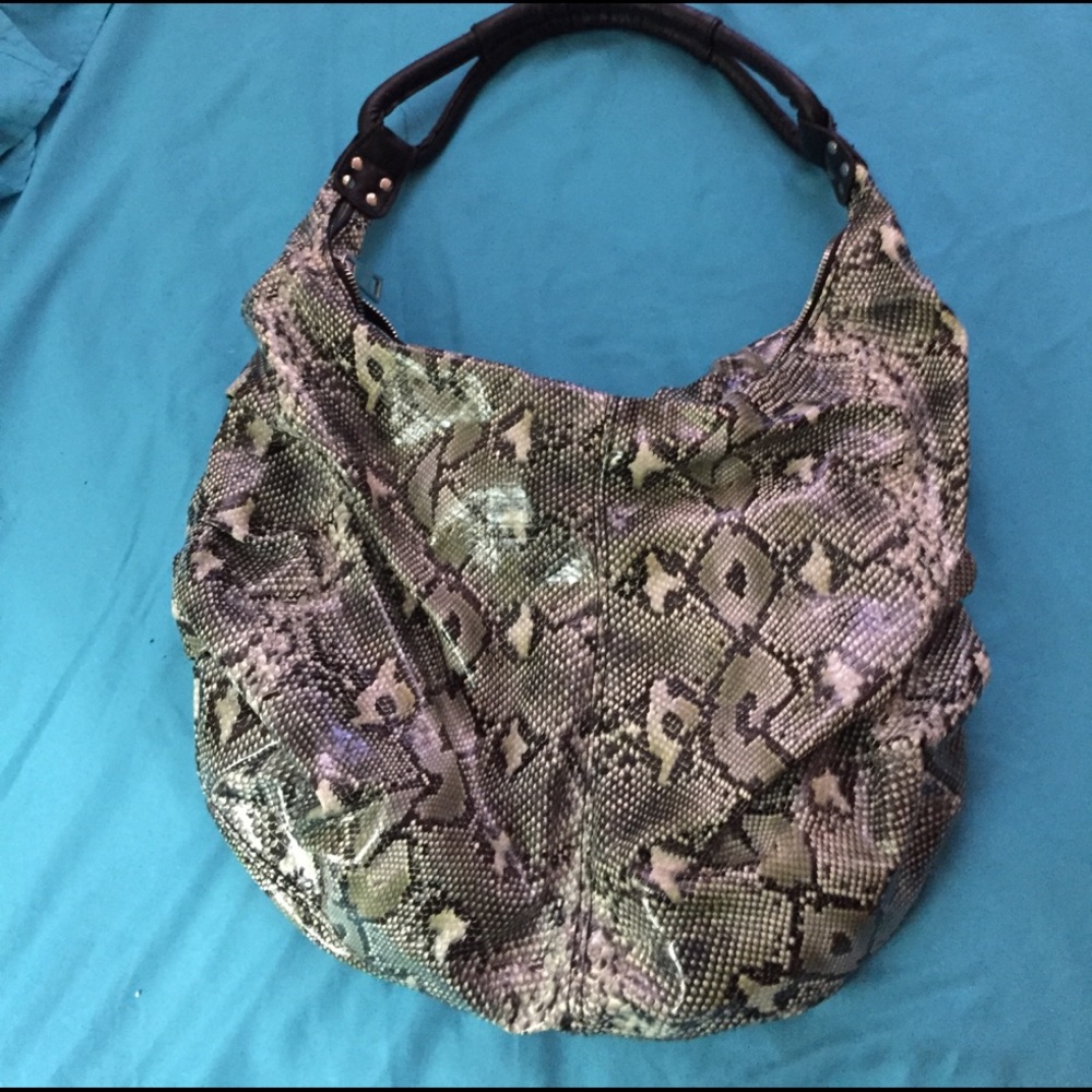Shoulder handbag
