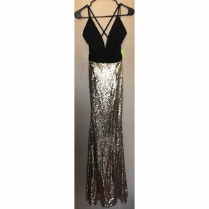 Gorgeous Black & Gold sequins dress!!