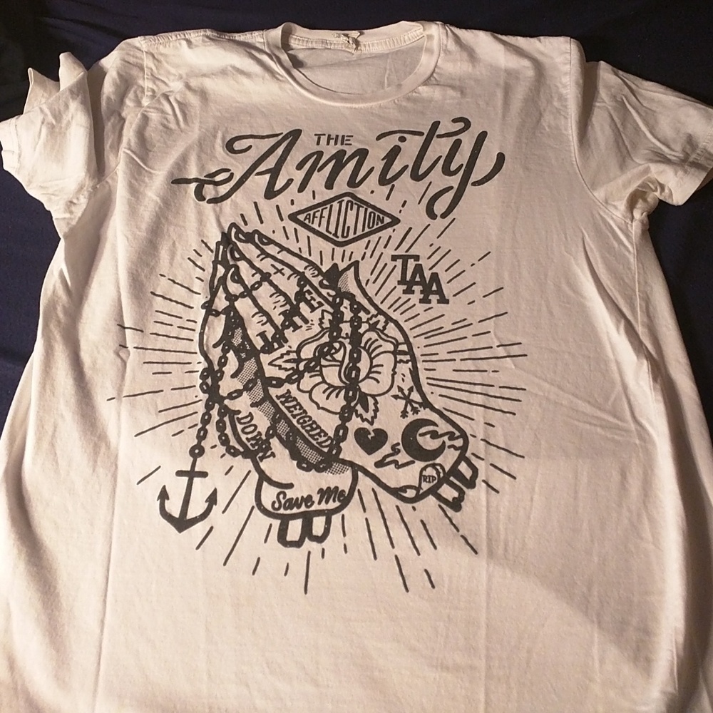 Amity affliction tee (runs small)