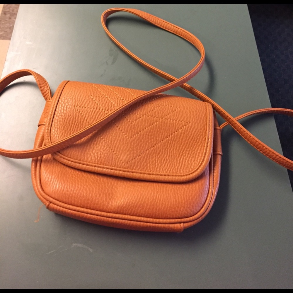 Tan purse