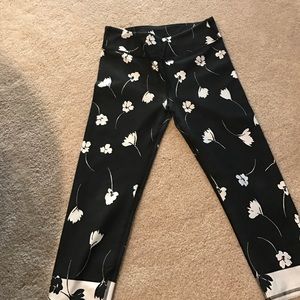 Fabletics floral Capri leggings