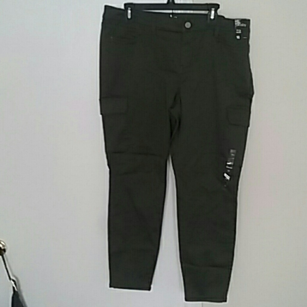 COMFORTABLE WOMEN'S CARGO PANTS