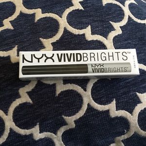 NYX Vivid Brights eyeliner