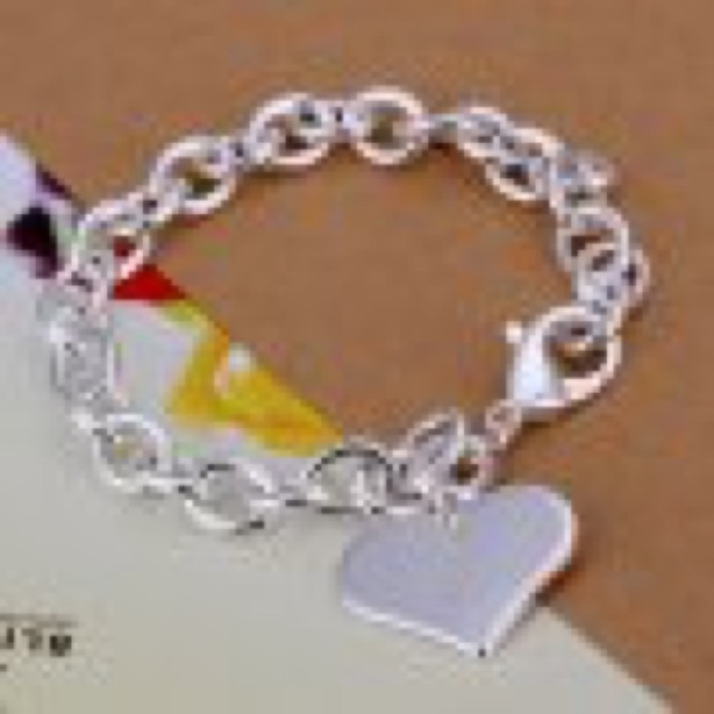 Brand new heart tag bracelet