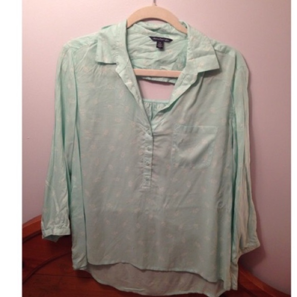 American Eagle mint button down