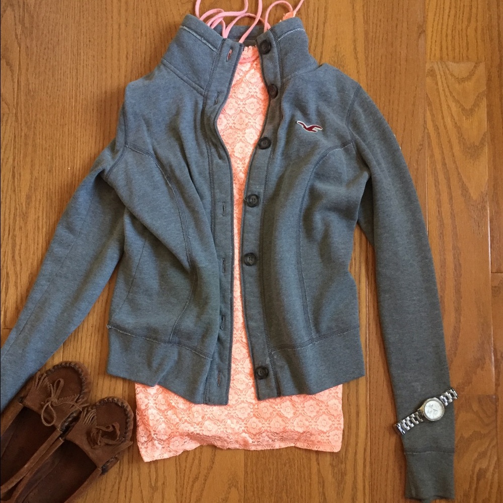 Ⓜ️SOLD! Hollister Button Down Sweater!