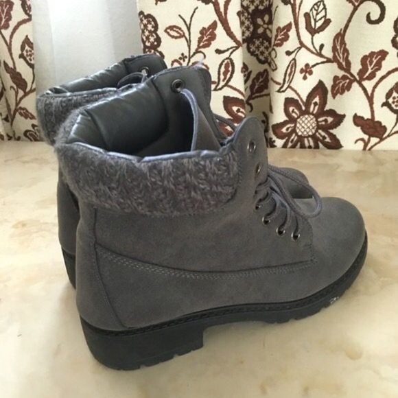 Boots. - Picture 3 of 3