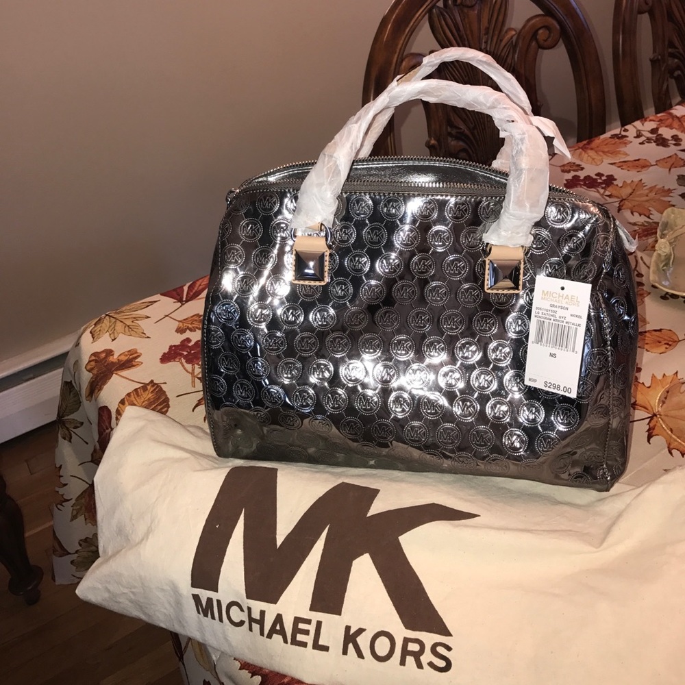 Michael Kors Large Grayson Satchel: NEVER USED