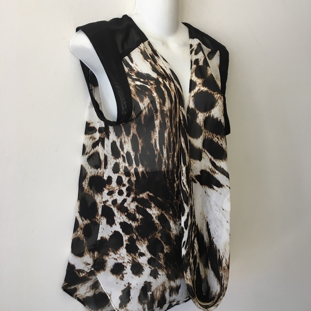 Animal print top