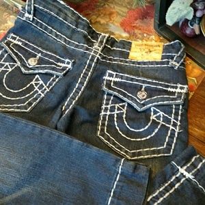 True Religion Billy BigT distressed capri's