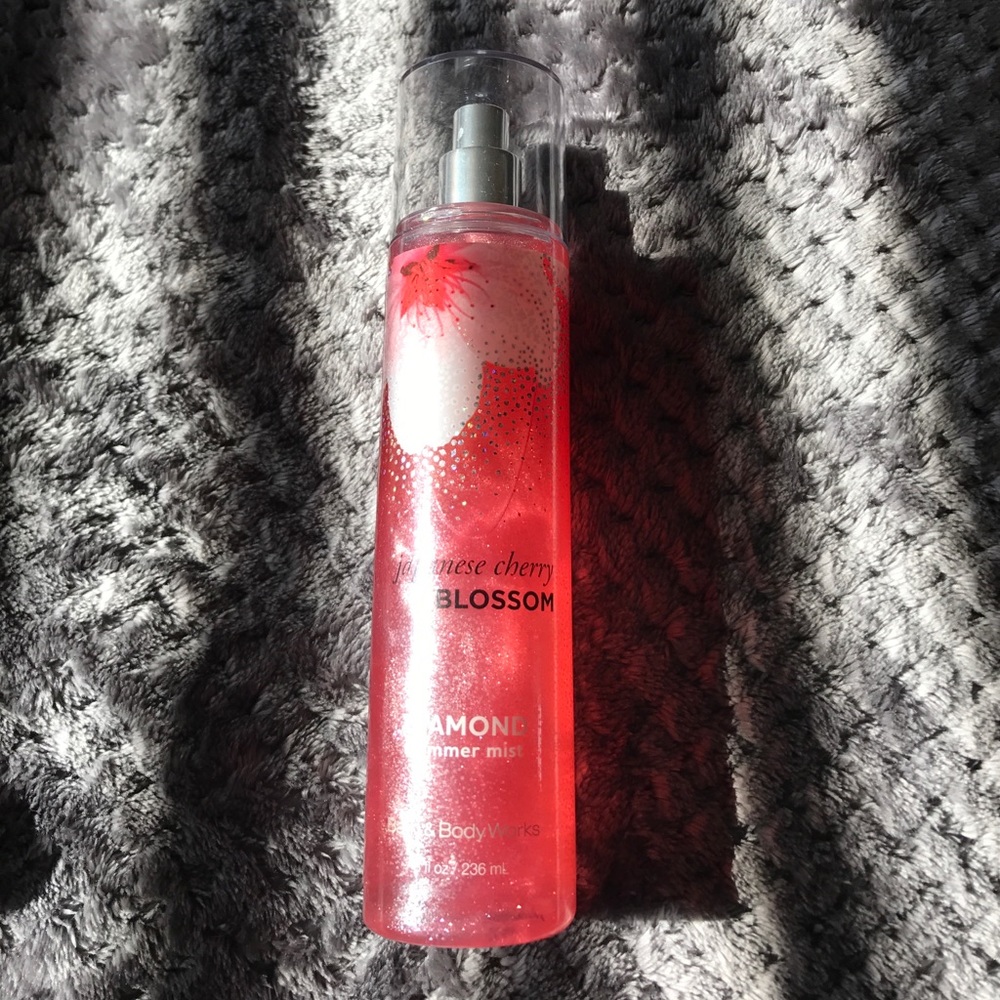 Diamond shimmer mist