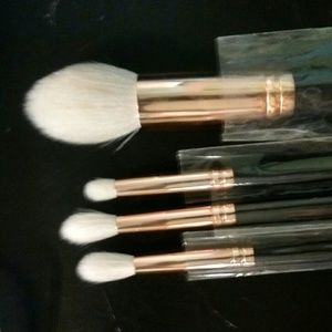 Morphe rose gold brushes.