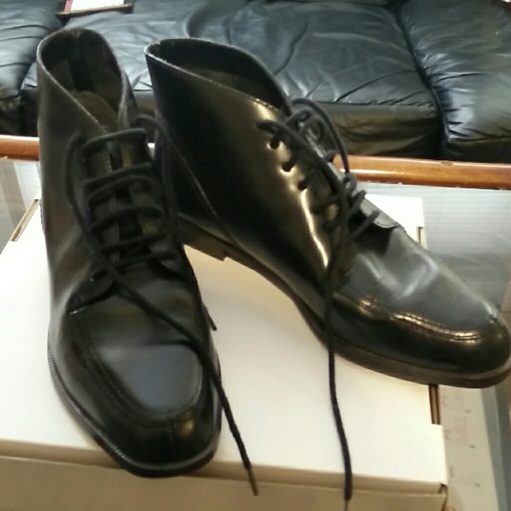 Cute black ankle high shoes