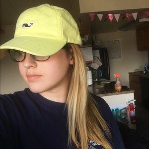 Vineyard Vines Hat **HOLDING**