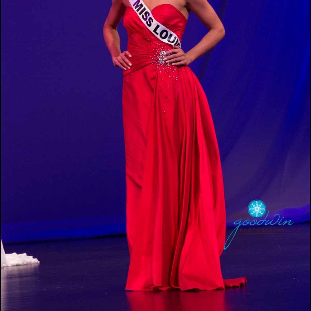 Red Sherri Hill Gown