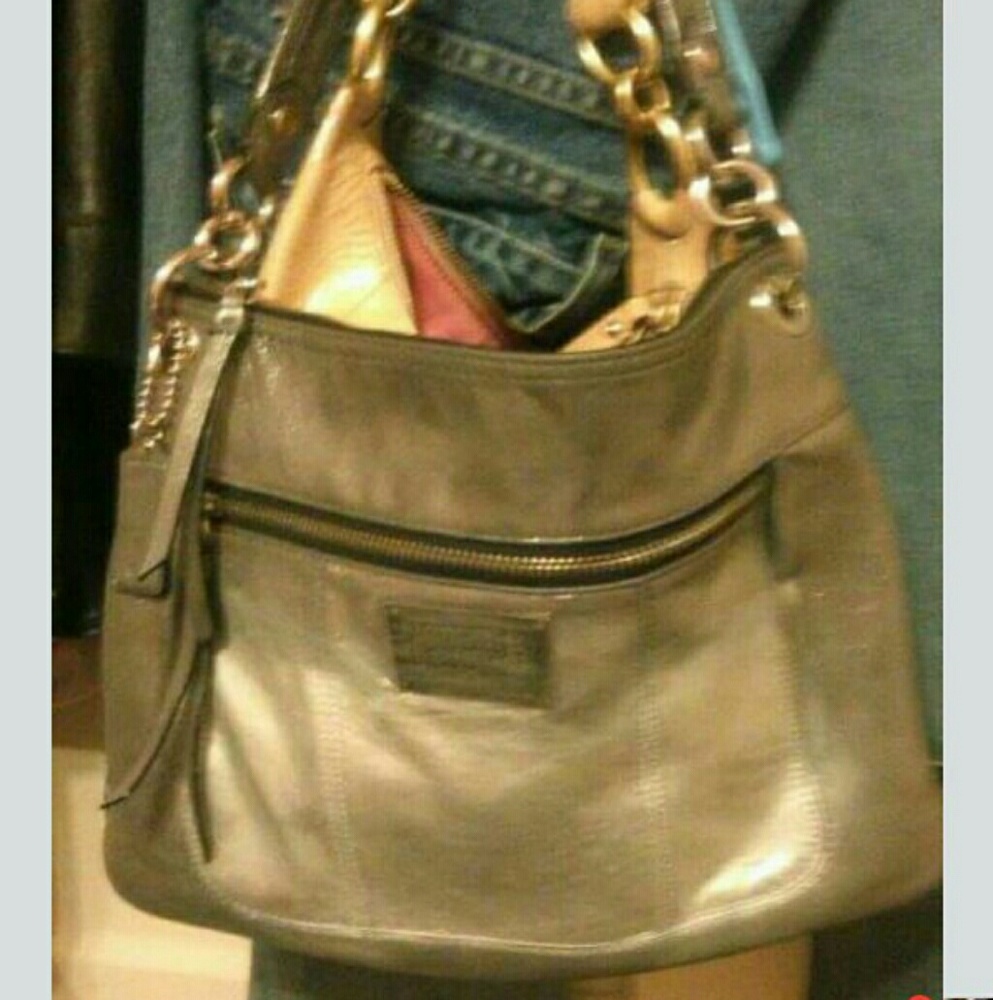 Coach medium poppy