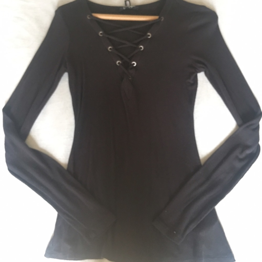 Super cute Lace up top!