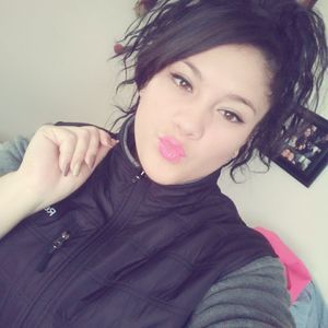 Meet your Posher, Thalia