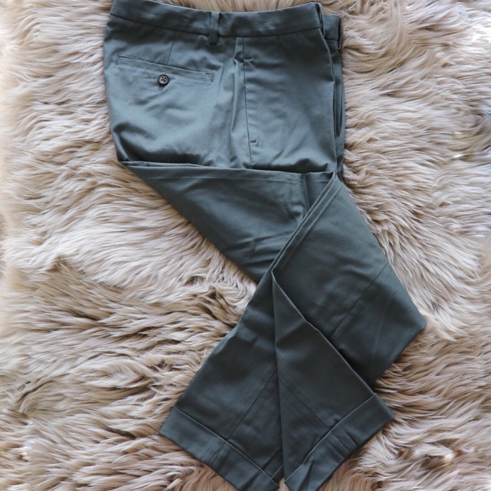 Uniqlo Chino Pleated Ankle Length Pants