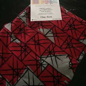 NWT💥💥💥 LuLaRoe OS Red/Black/Gray Leggins!
