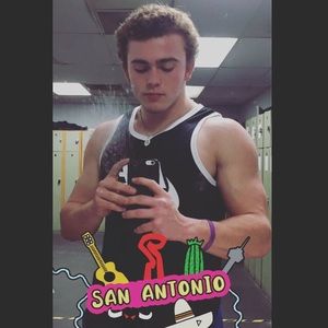 Meet your Posher, Travis