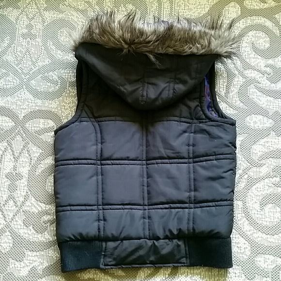 Black Zip-up Puffer Vest with Fur Lined Hood - Picture 2 of 3