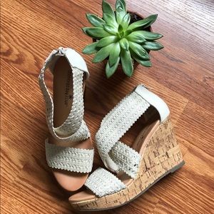 ☀️ Strappy wedge sandals ☀️