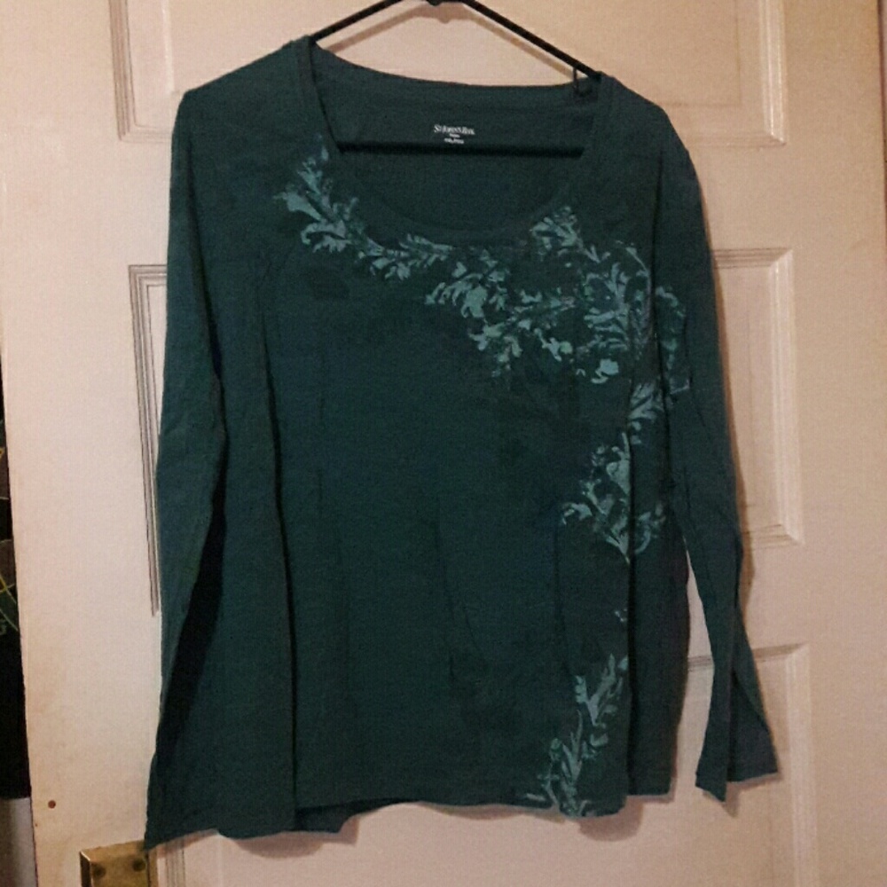 Long sleeved top