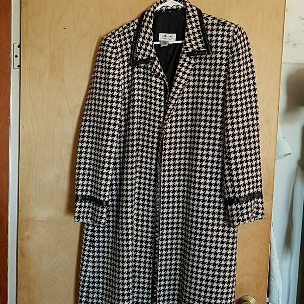 Houndstooth coat