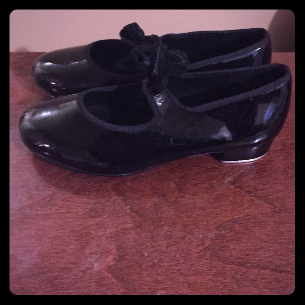 Girls black tap shoes size 11.5