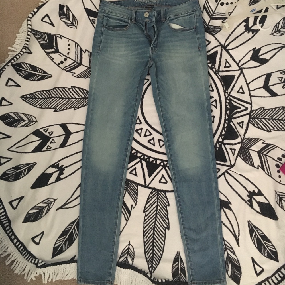 American eagle light wash jeans