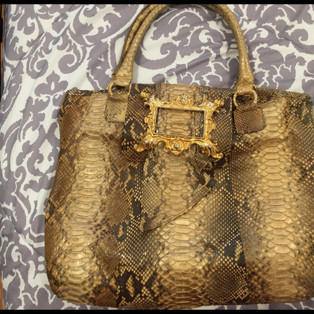 Python purse by Clara kasavina