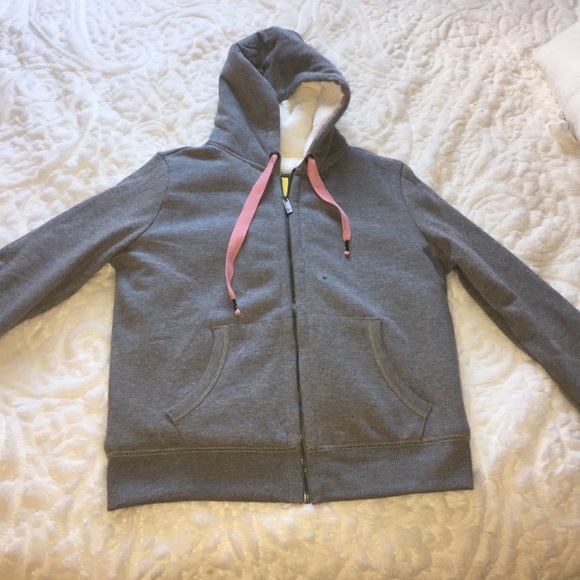 Grey sweatshirt with fuzzy warm inside - Picture 1 of 4