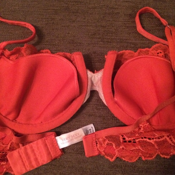 Victoria's Secret Bra 34B - Picture 2 of 2