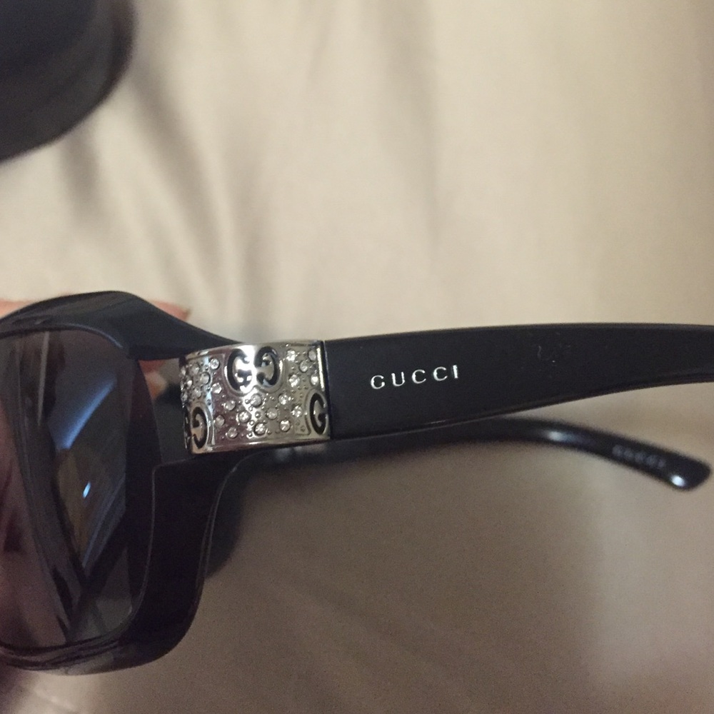 Gucci sunglasses with box