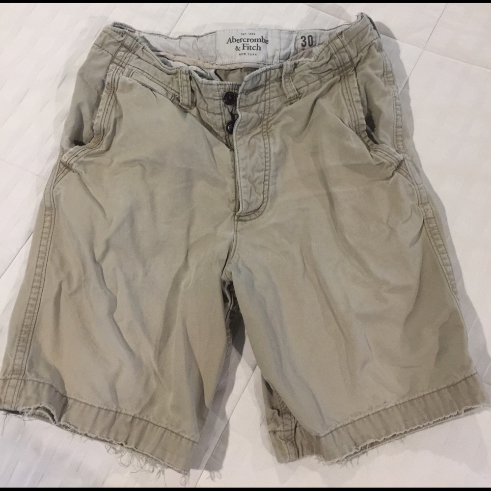 Mens Abercrombie & Fitch khaki shorts