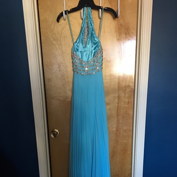 Tony Bowls Gown size 4 - Picture 4 of 7