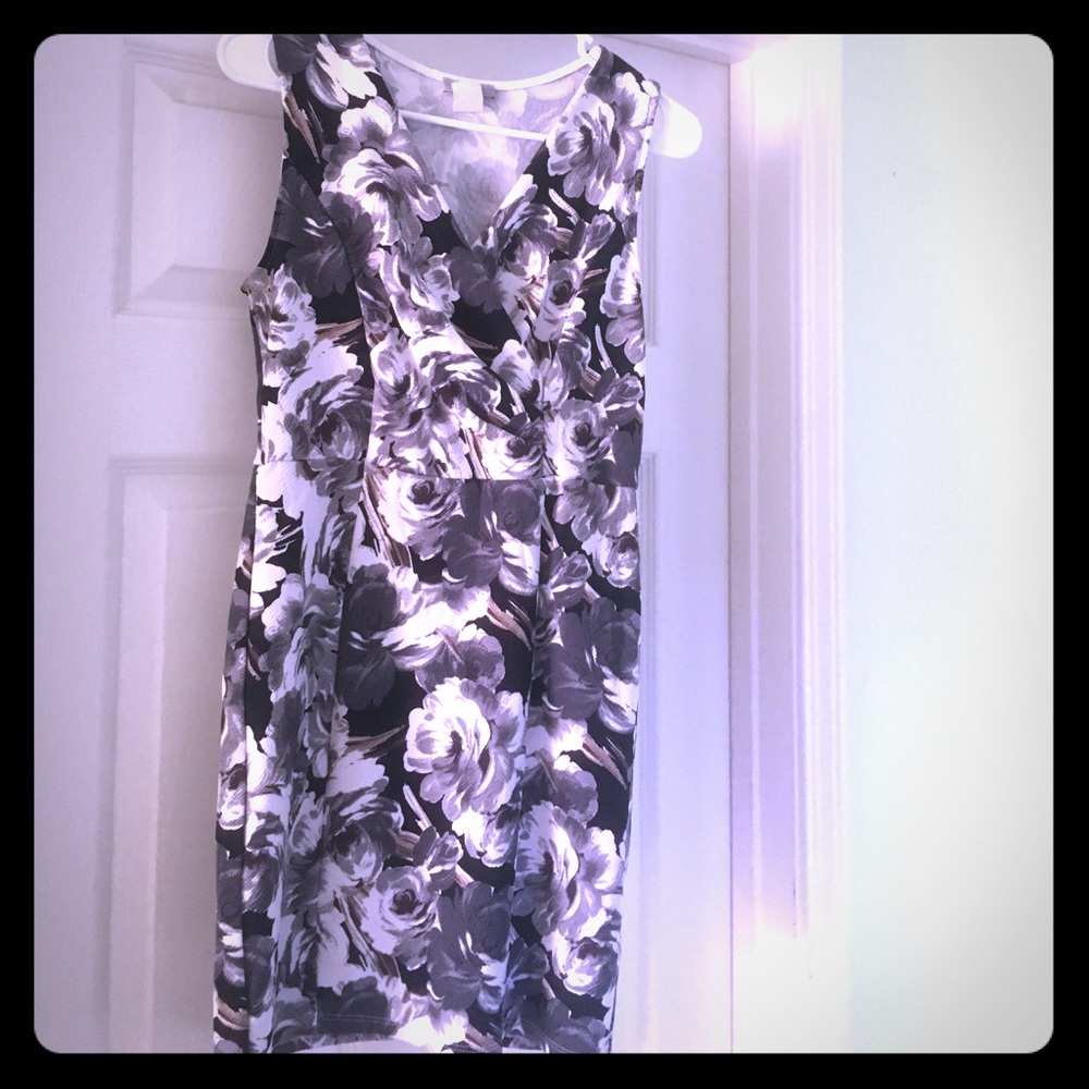 B_envied Dress grey black and white flower design