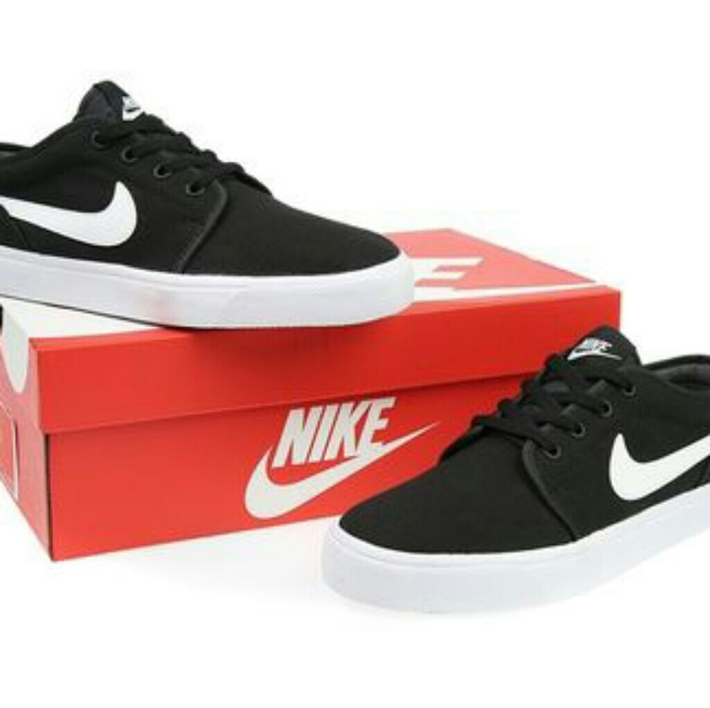 Nike toki low shoe