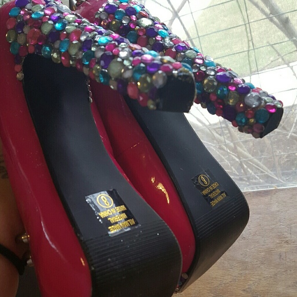 One of kind heels - Picture 4 of 4