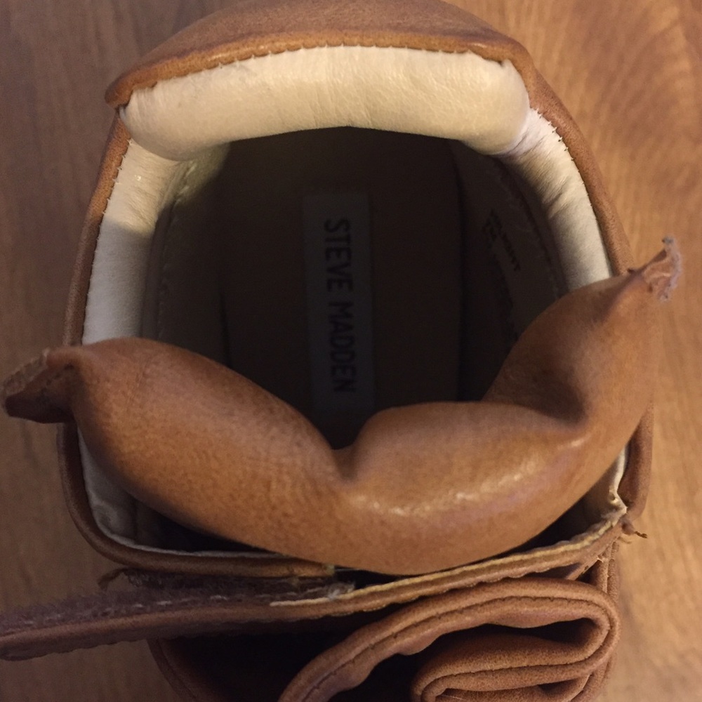 Steve Madden High-Top Shoes - Picture 4 of 4