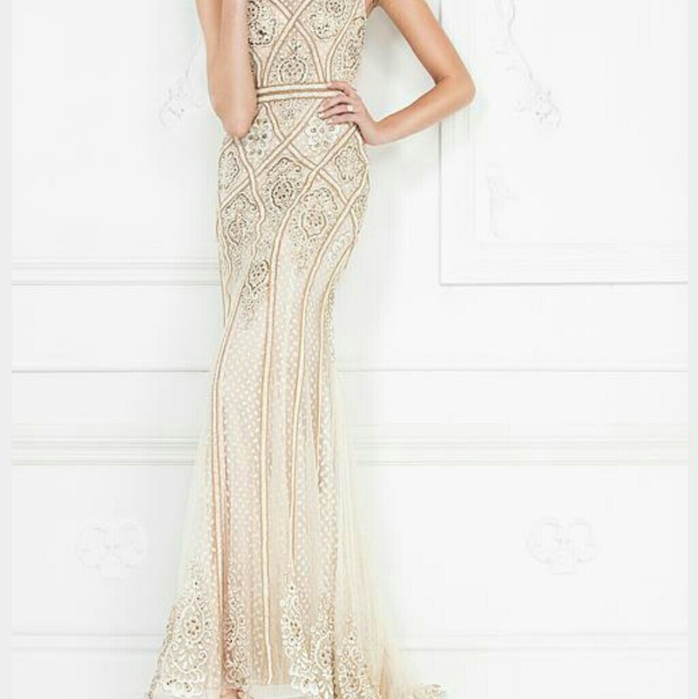 Formal dress wedding dress