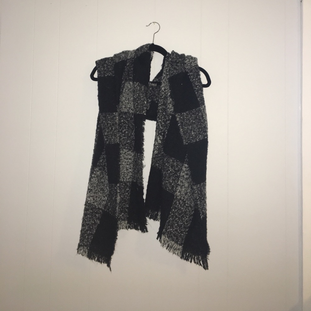 Primark Black and White Plaid Long Blanket Scarf
