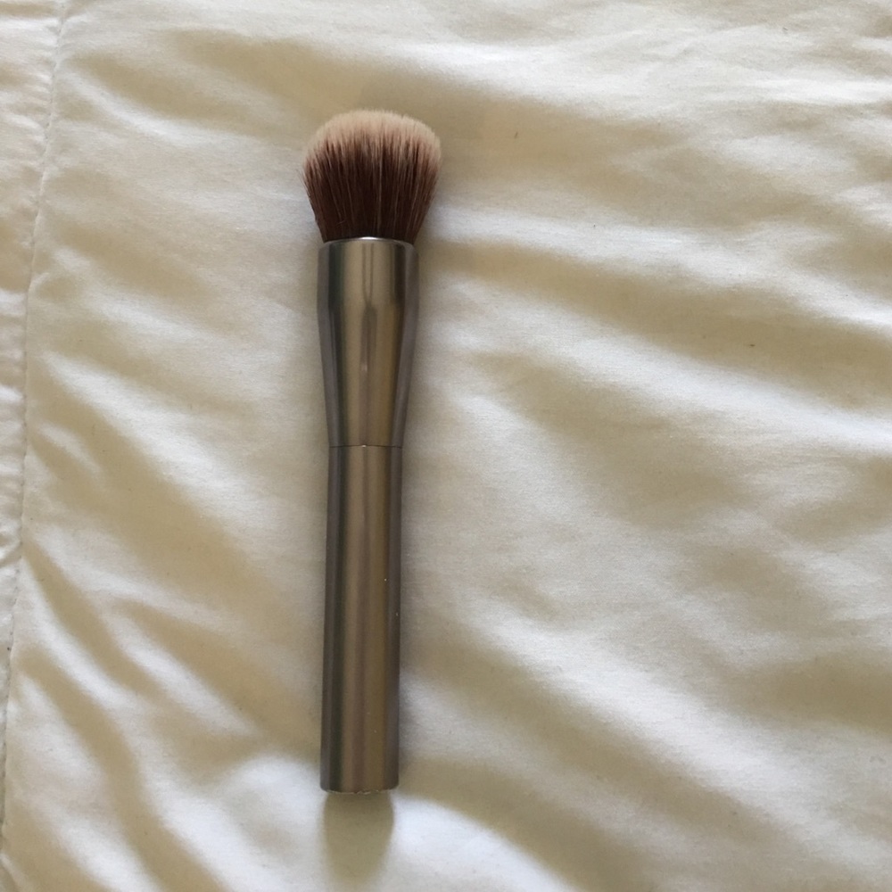 Urban decay foundation brush