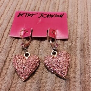Brand New Betsey Johnson Gold Earrings w Pink Gems