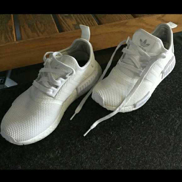 ADIDAS NMD R1*TRiPLE WHiTE! ultra boosts. - Picture 2 of 4
